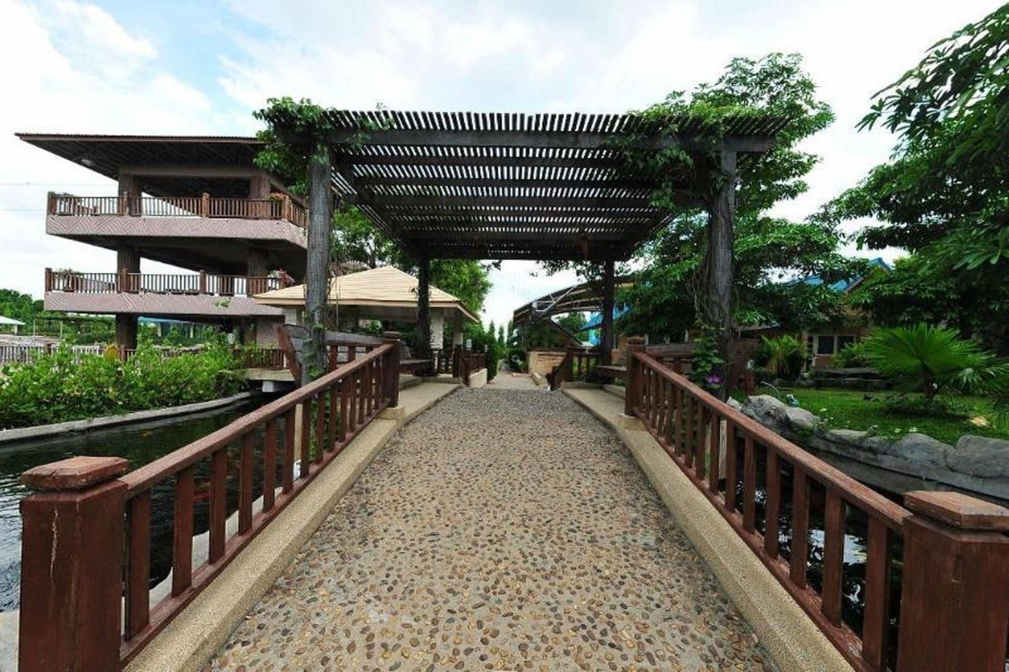Chart Trip Resort Nakhonratchasima Eksteriør billede