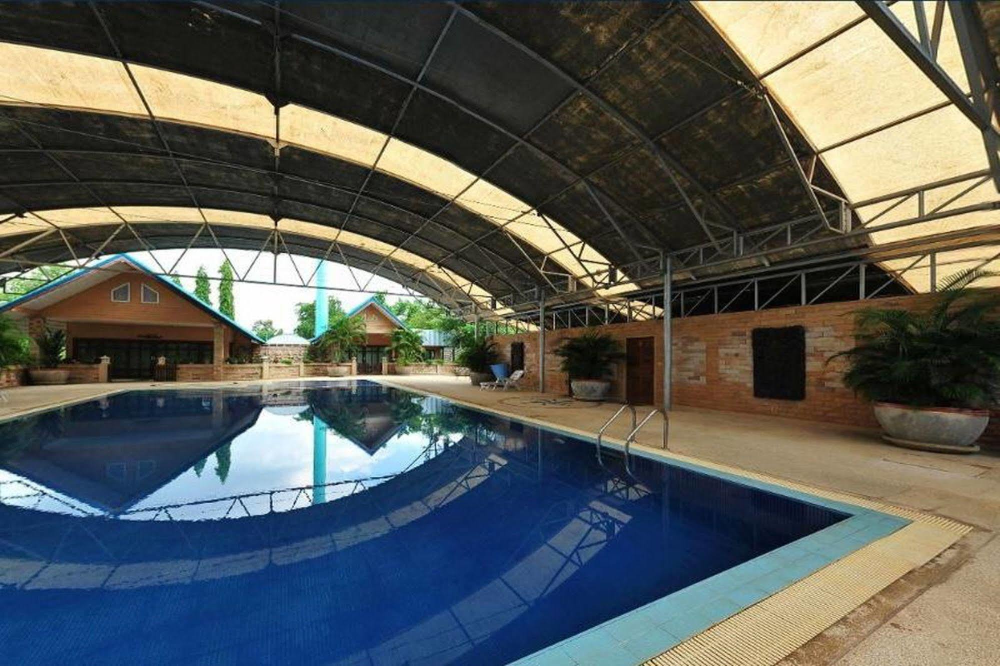 Chart Trip Resort Nakhonratchasima Eksteriør billede