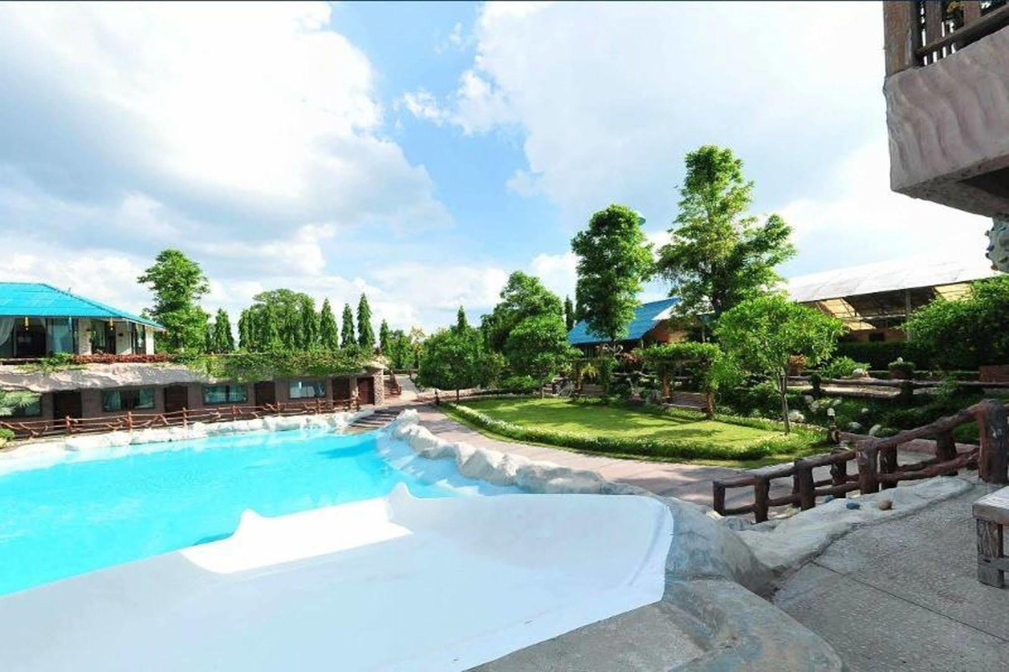 Chart Trip Resort Nakhonratchasima Eksteriør billede