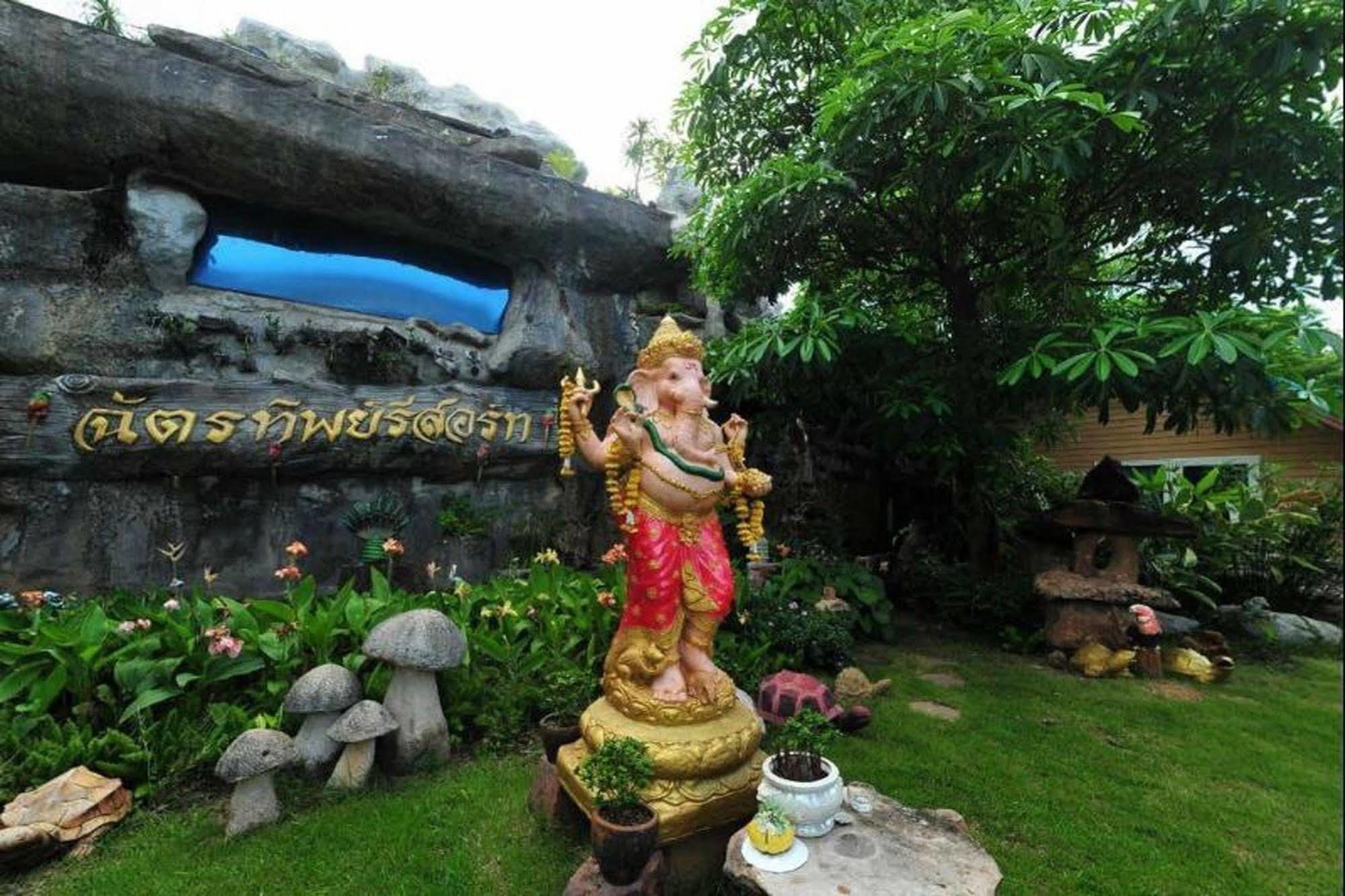 Chart Trip Resort Nakhonratchasima Eksteriør billede